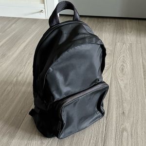 Lululemon Everywhere Backpack (17L)